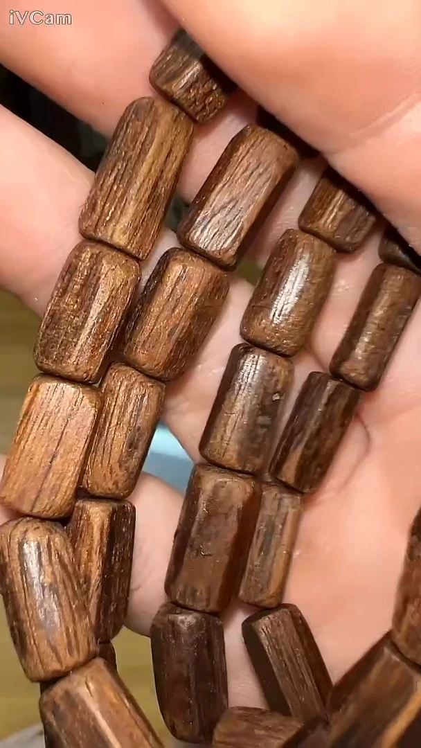 安汶红土随型单圈多样性发其一