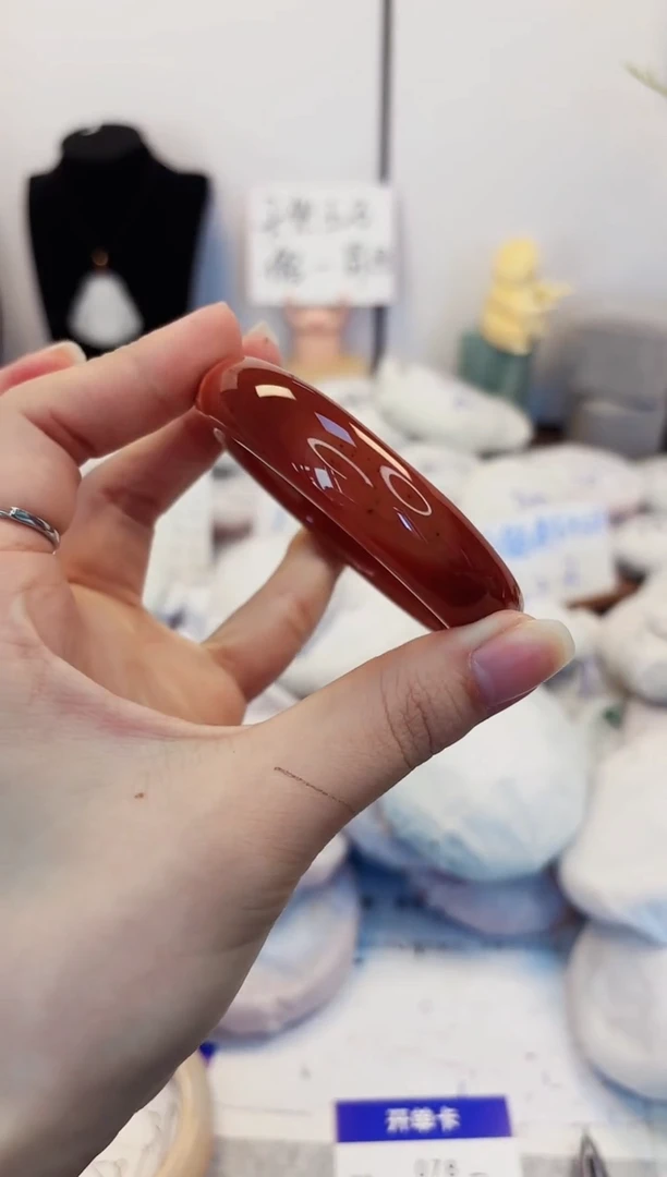 【闪购商品】石英质玉手镯未镶嵌78-玛瑙-圈口58