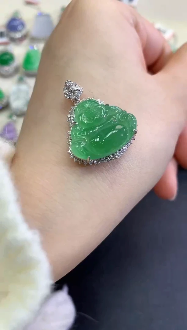 【闪购商品】翡翠颈饰18K金镶嵌B115