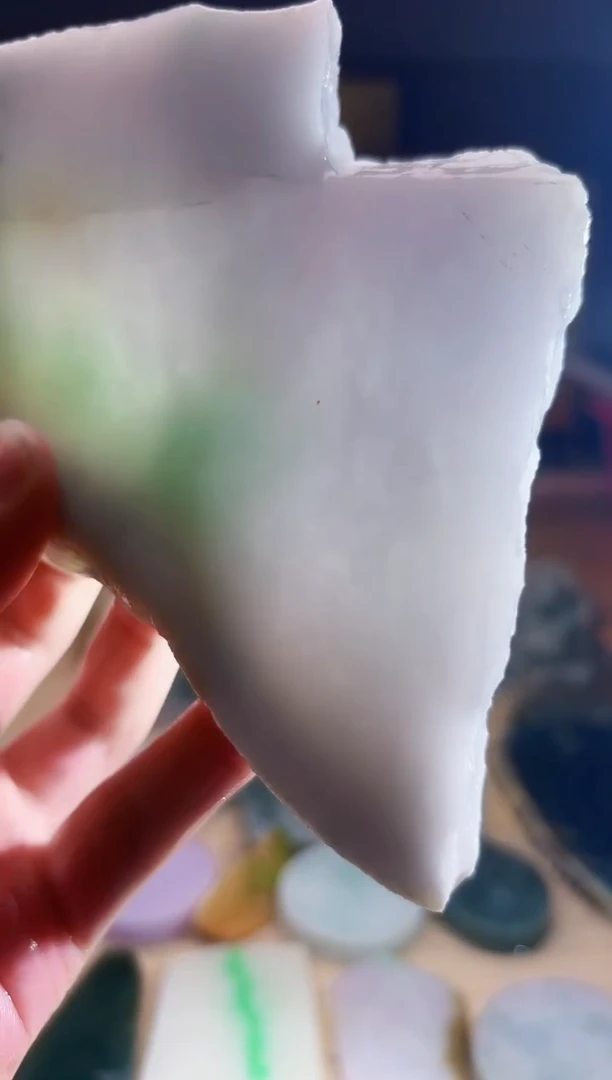 翡翠挂件未镶嵌A货张麦8353