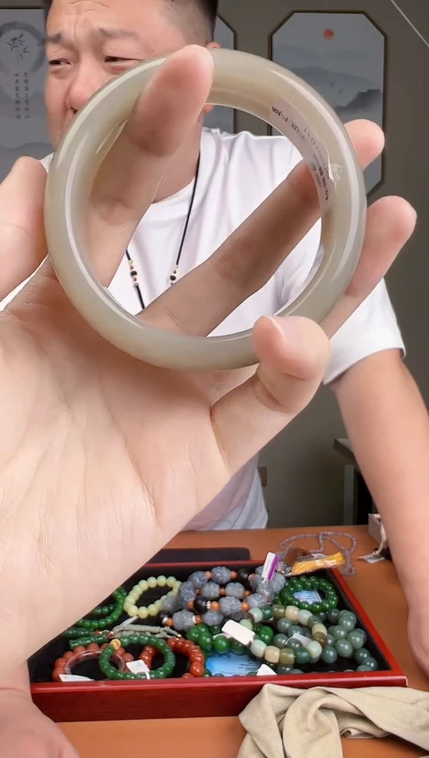 未镶嵌手镯和田玉一物一证 拍一单发一个59