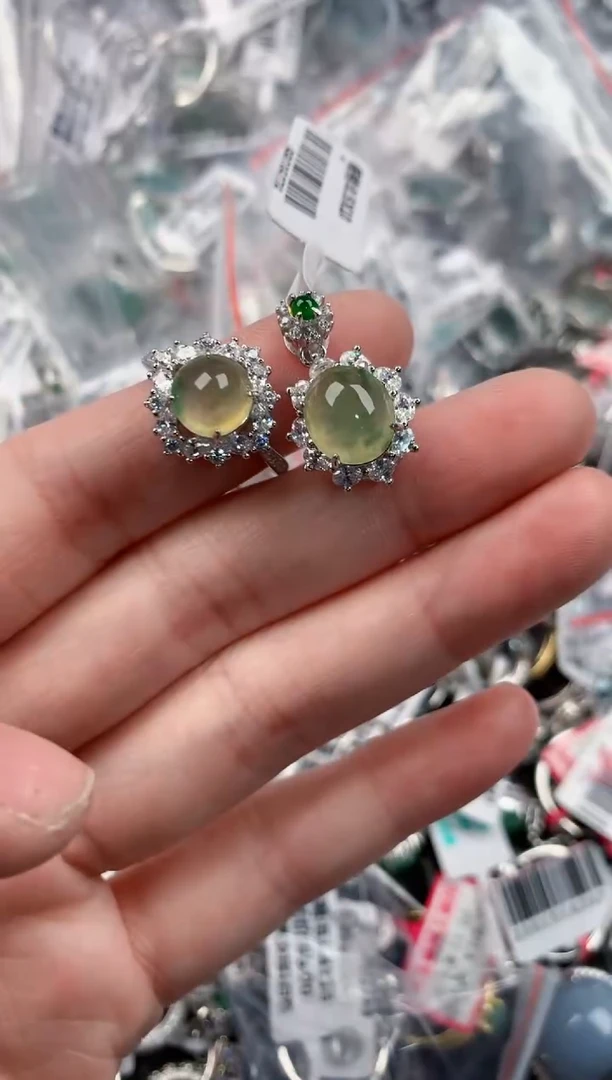 银S925镶嵌戒指翡翠555          8