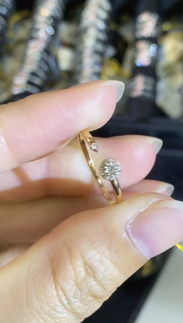 18K金镶嵌戒指钻石多样性发一