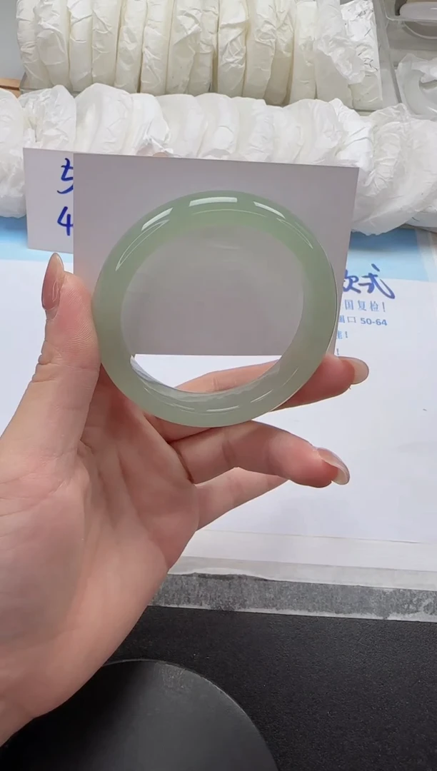 未镶嵌手镯石英质玉27-54.6