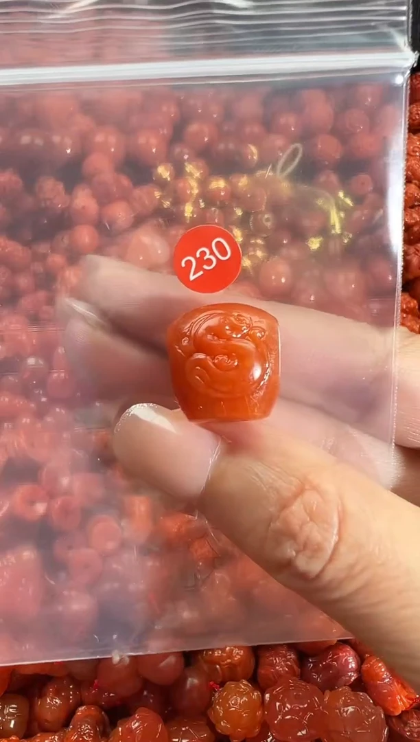 颈饰未镶嵌南红玛瑙1