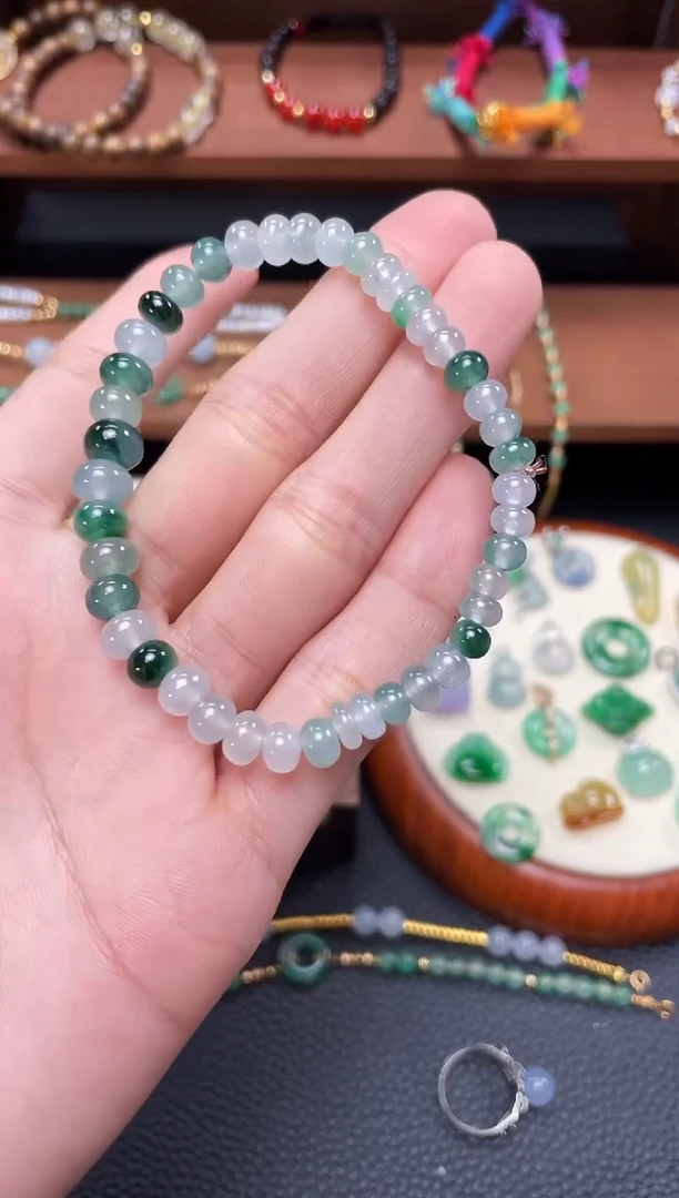 【闪购商品】翡翠手串未镶嵌一个  JK205