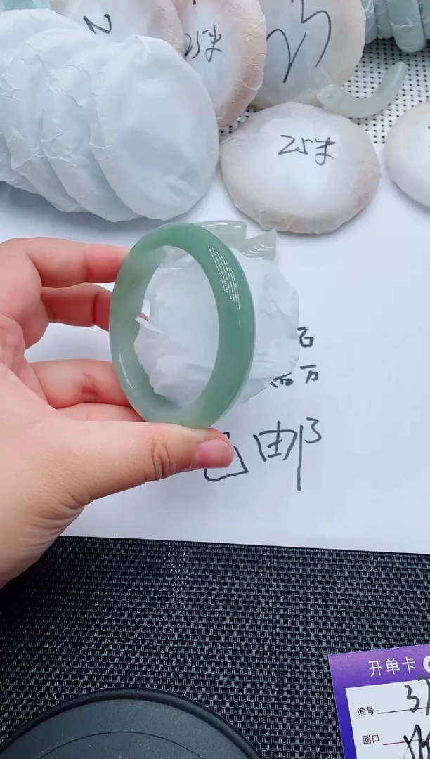 未镶嵌手镯石英质玉37-56-57