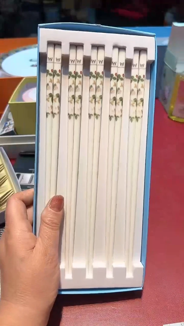 【闪购商品】瓷片锅碗瓢盆一件不剩