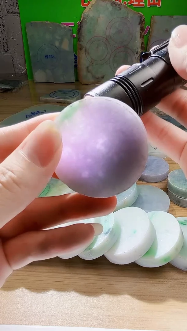 翡翠未镶嵌颈饰天然翡翠A货111