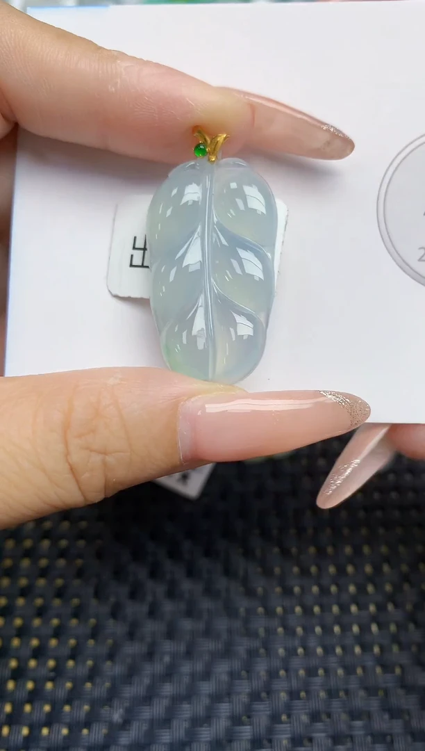 颈饰18K金镶嵌翡翠天然缅甸A货翡翠百元以上9元证书费自理