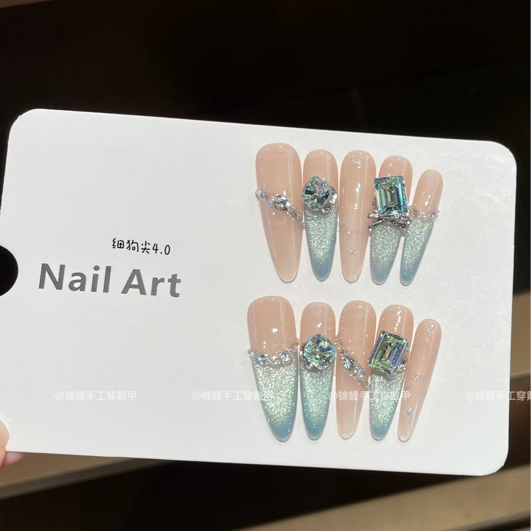 【冰蓝许愿池】纯欲冰蓝猫光裸色淡蓝色方钻 锦鲤穿戴甲