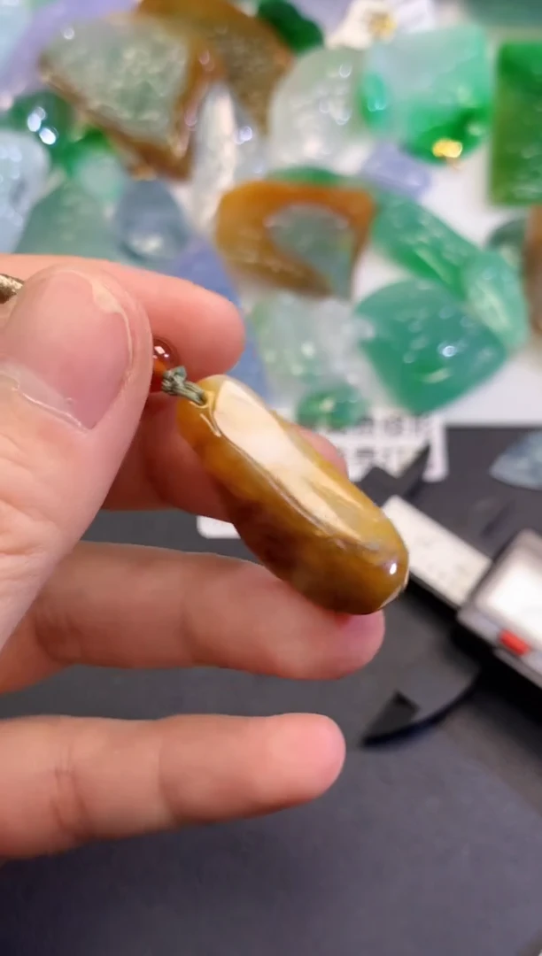 翡翠未镶嵌吊坠(不含链)545