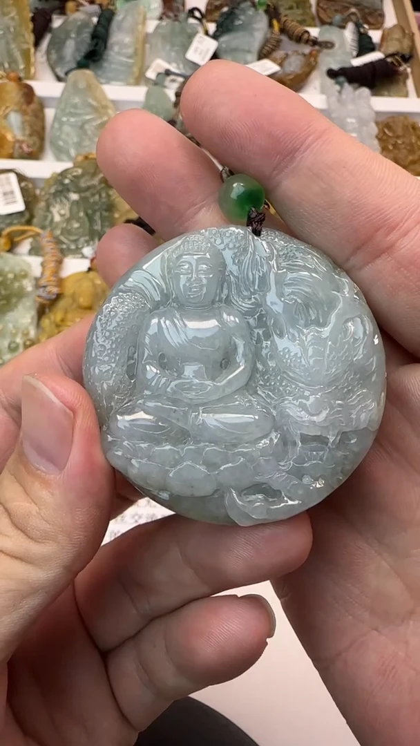 颈饰未镶嵌翡翠农***，天然翡翠