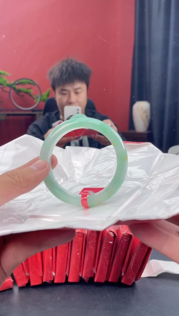 未镶嵌手镯翡翠3