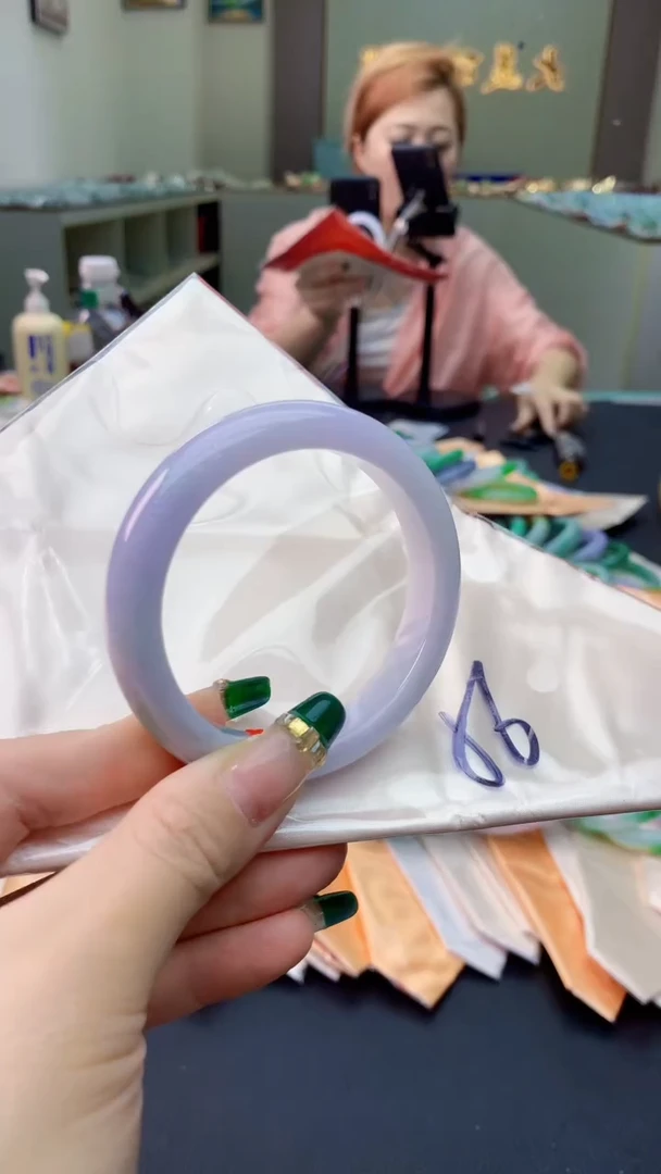 翡翠手镯未镶嵌0399190490
