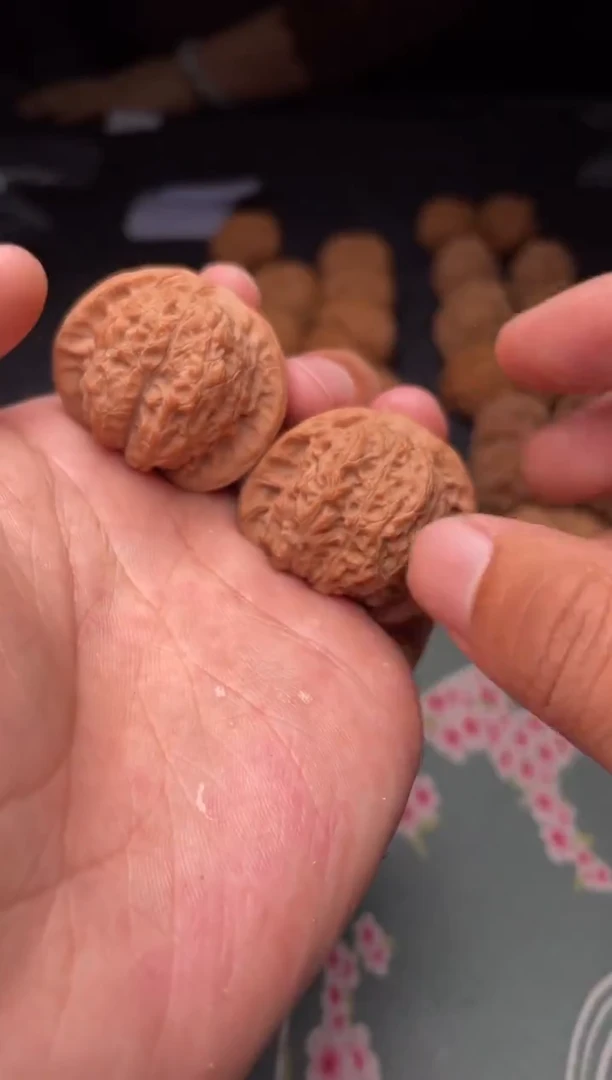 把件文玩核桃a48  血麒麟 35尺