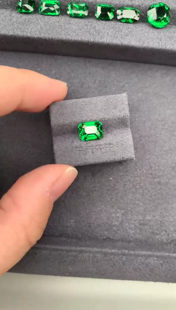 未镶嵌珠宝半成品石榴石3ct 沙弗莱  GH  定制