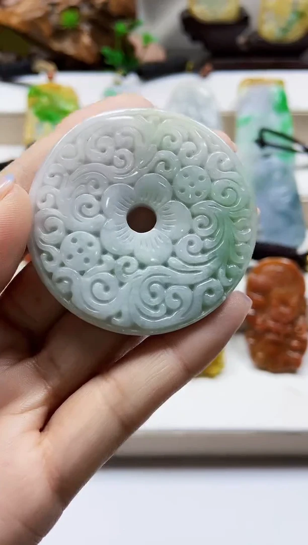 颈饰未镶嵌翡翠翡翠A货