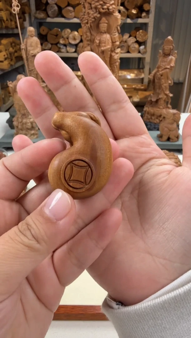 【闪购商品】檀香木把件牛转乾坤小把件 印度老山檀香