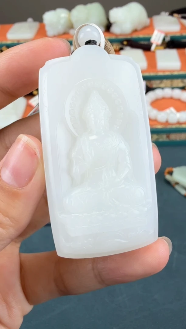 颈饰未镶嵌和田玉1