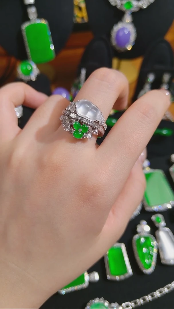 吊坠(不含链)18K金镶嵌翡翠葫芦戒指