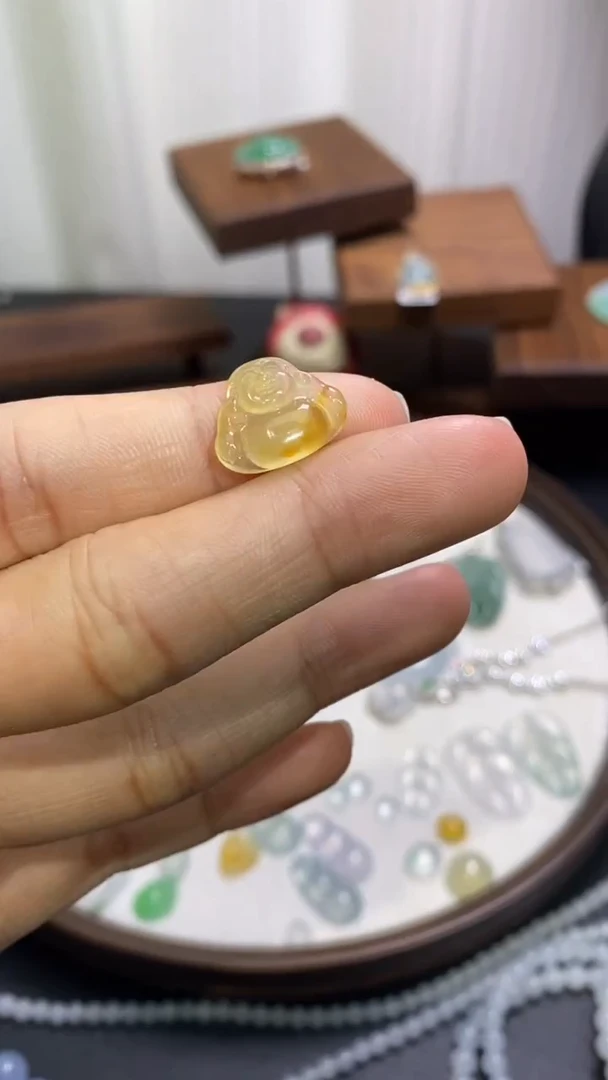 【闪购商品】翡翠颈饰未镶嵌佛公