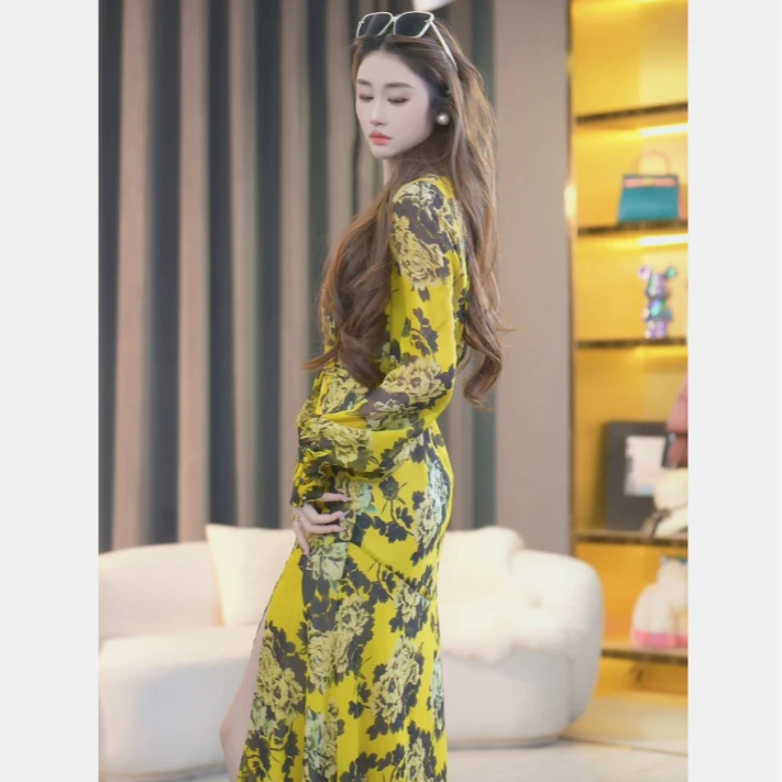 【喜喜家】2025新款时尚气质重工印花夏季新款连衣裙 241061