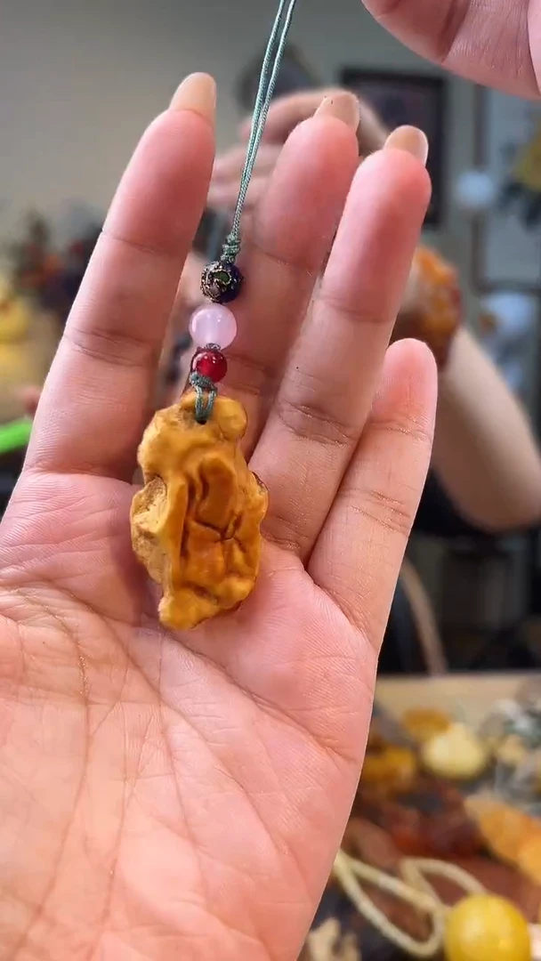 琥珀颈饰未镶嵌挂件