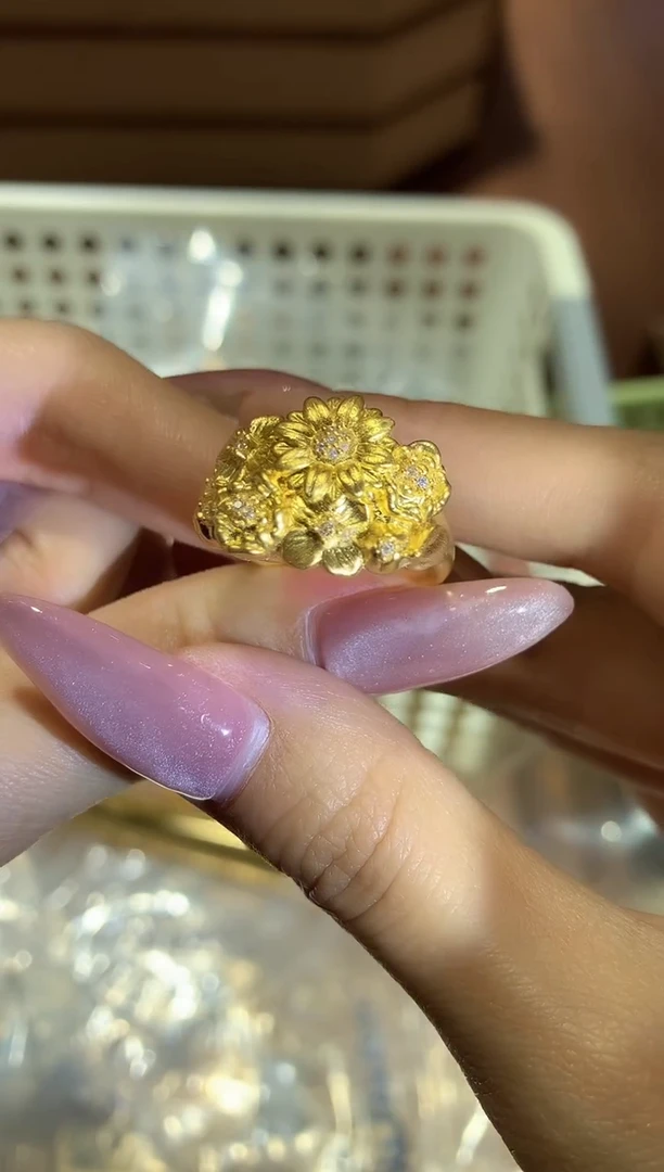 【闪购商品】18K金戒指/指环戒指时尚