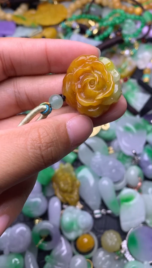 颈饰未镶嵌翡翠缅甸翡翠吊坠