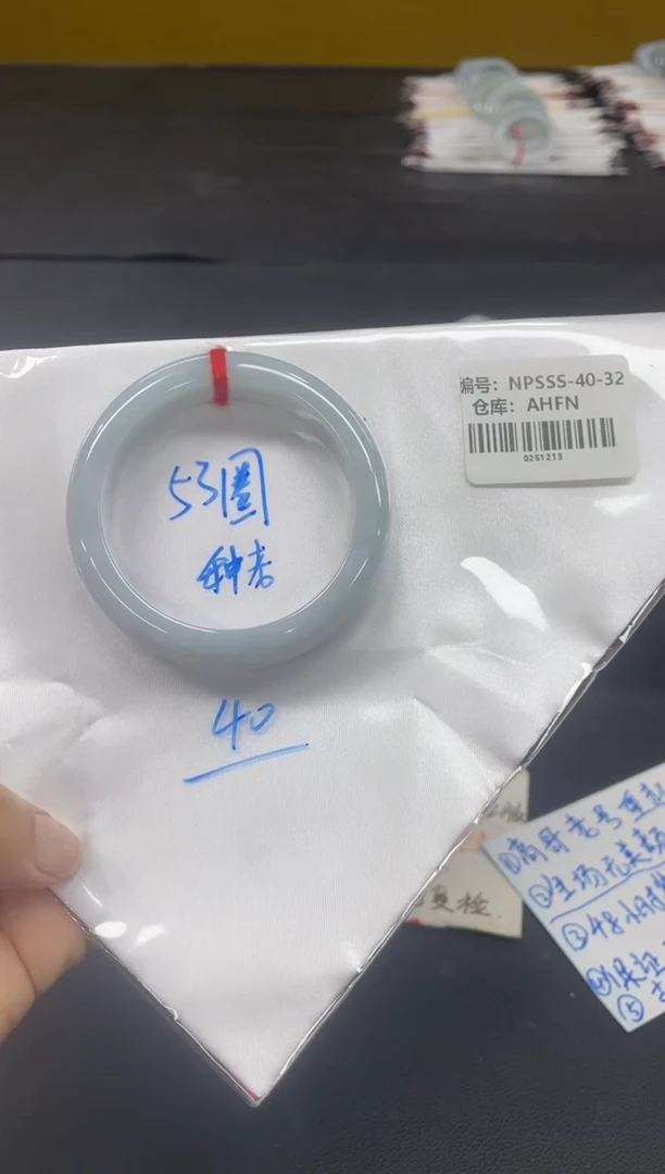 未镶嵌手镯翡翠翡翠手镯