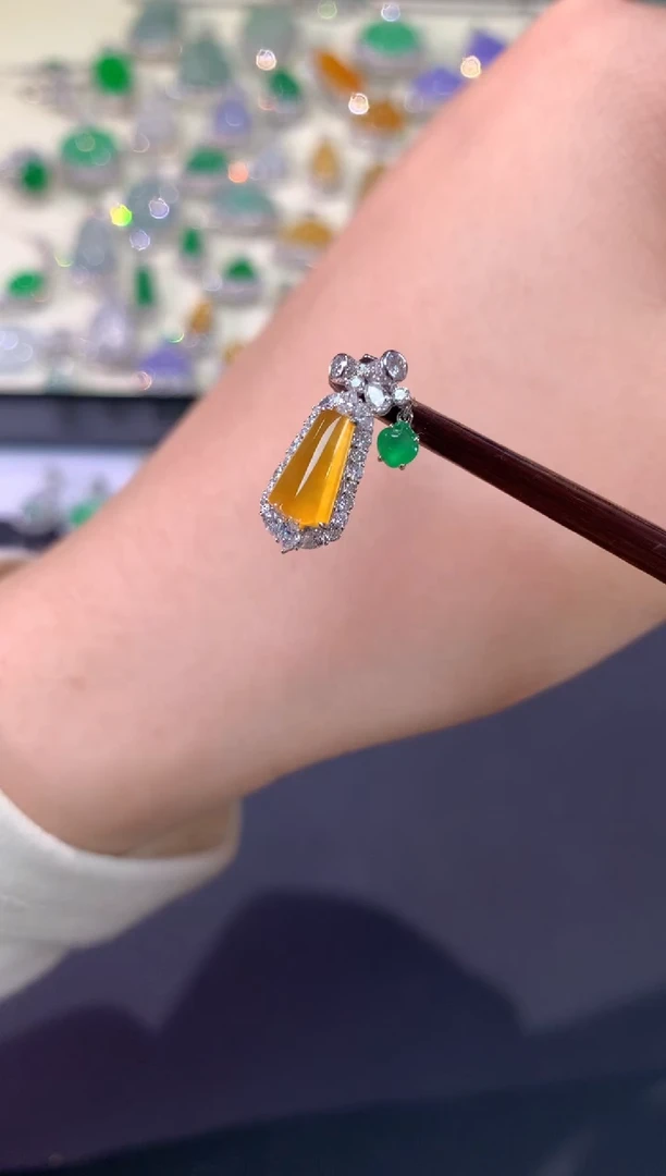 【闪购商品】翡翠吊坠(不含链)18K金镶嵌A534|9999