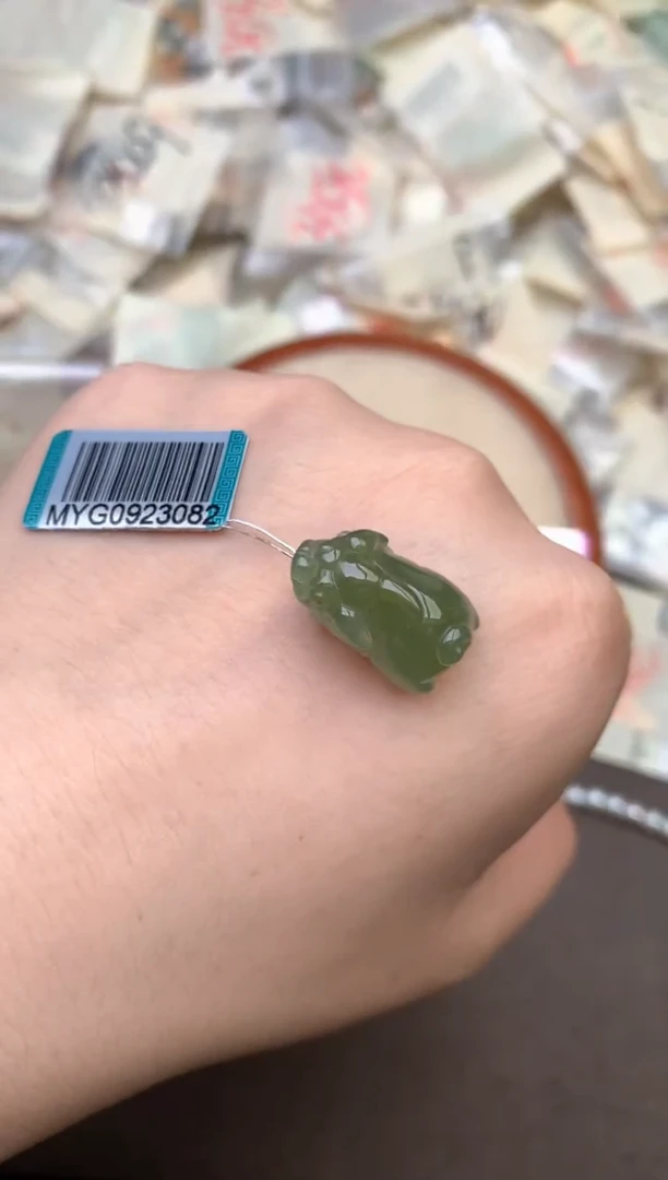 未镶嵌挂件翡翠一