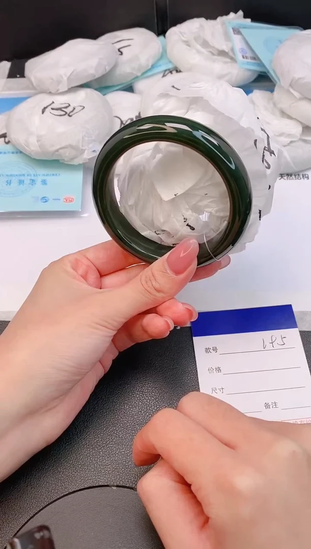 和田玉手镯未镶嵌22L95-56