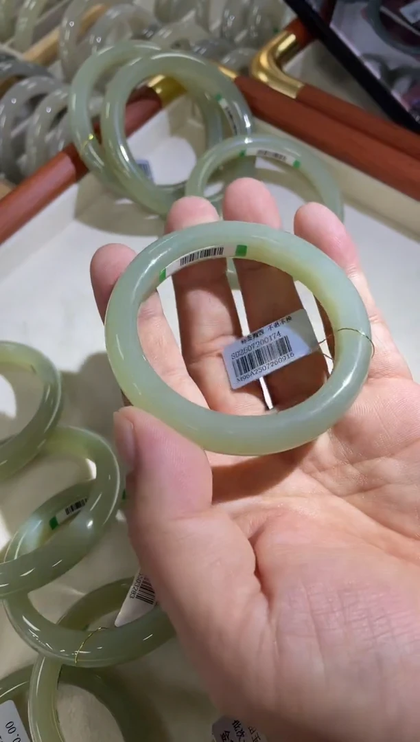 未镶嵌手镯和田玉56-57圈口 0916