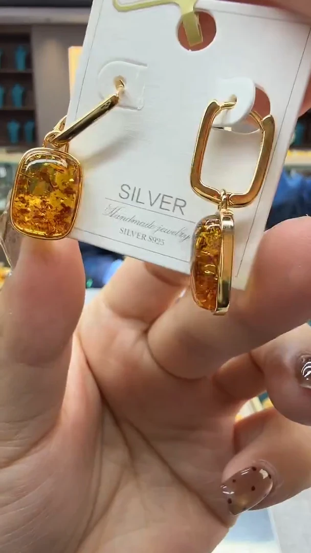 琥珀未镶嵌耳饰18秒拍号 假一罚三