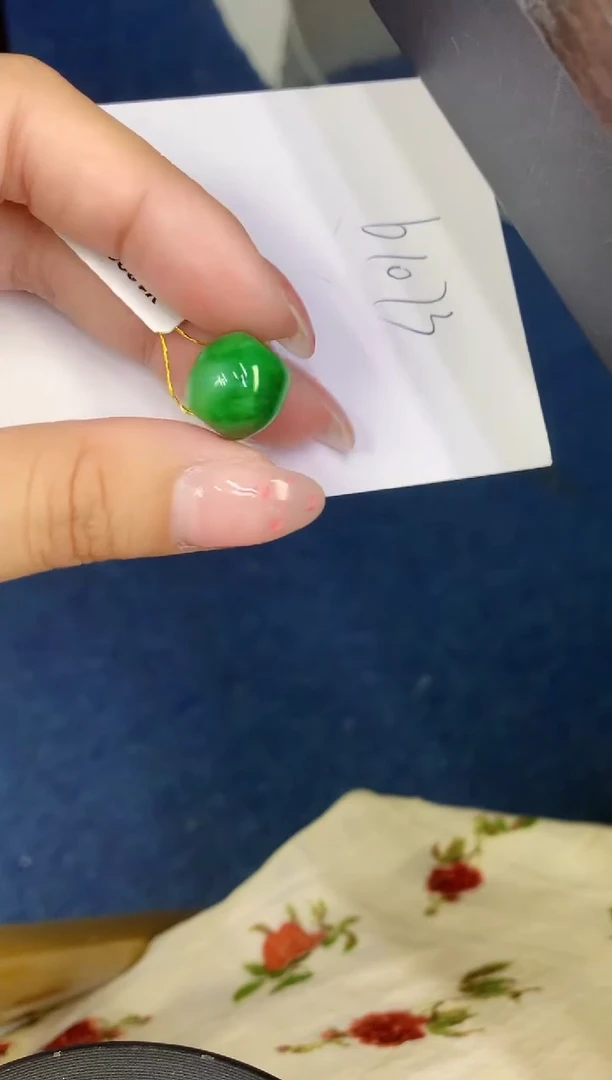 翡翠未镶嵌颈饰缅甸天然翡翠A货