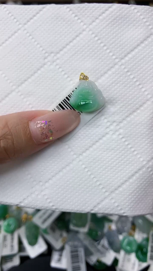 颈饰18K金镶嵌翡翠1111111111