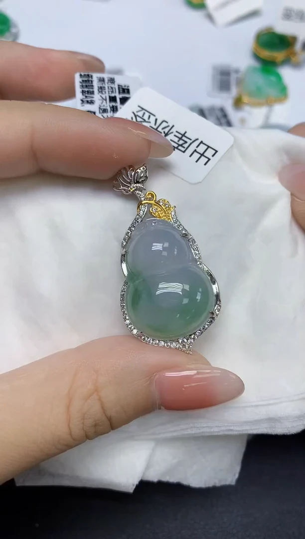 颈饰未镶嵌翡翠天然缅甸翡翠A货多样性发一件