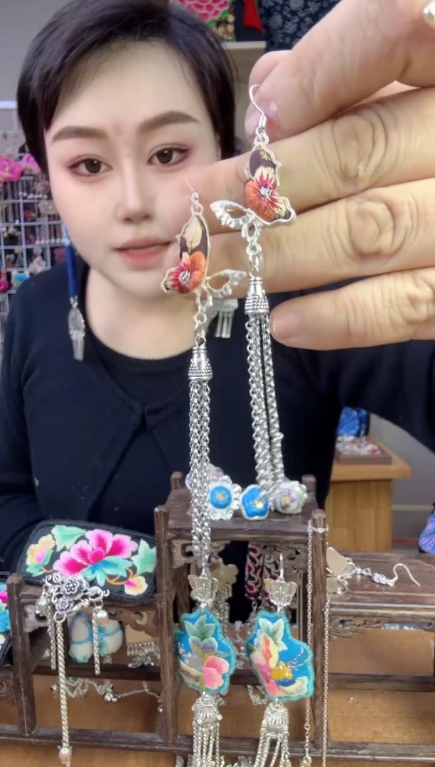 【闪购商品】刺绣纯手工苗绣非遗耳环