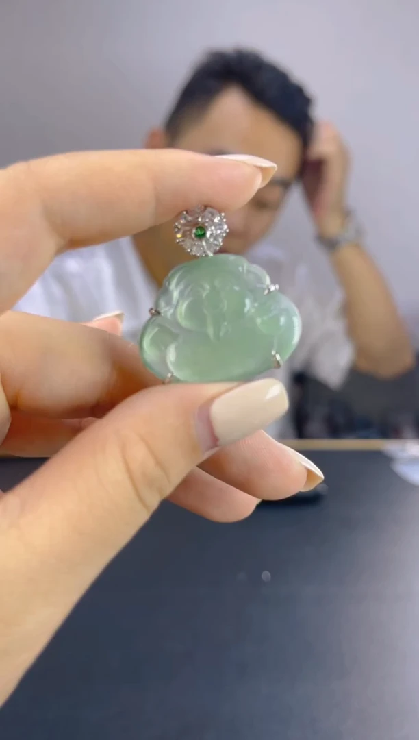 翡翠未镶嵌颈饰天然A货翡翠