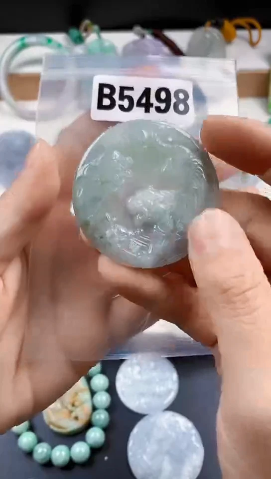 颈饰未镶嵌翡翠天然翡翠吊坠挂件