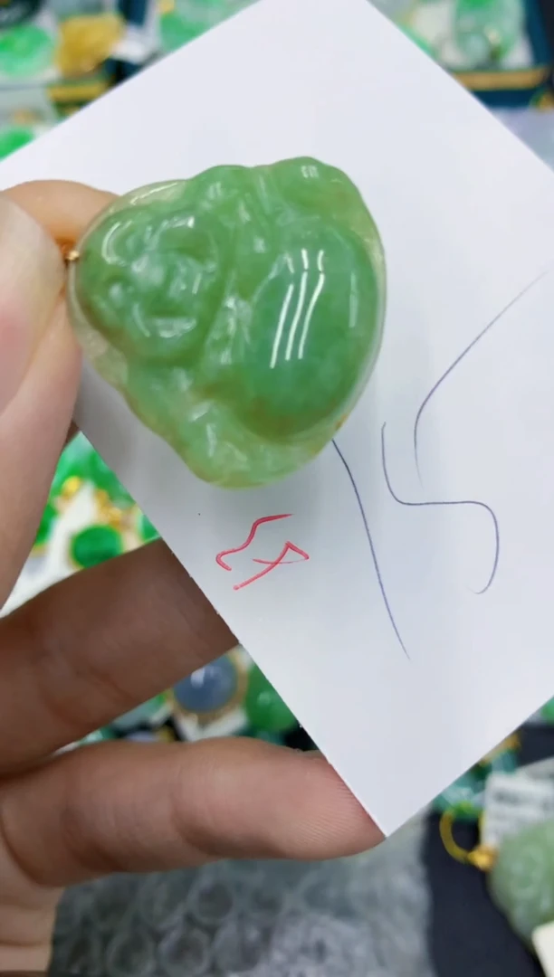 翡翠未镶嵌颈饰1111111111