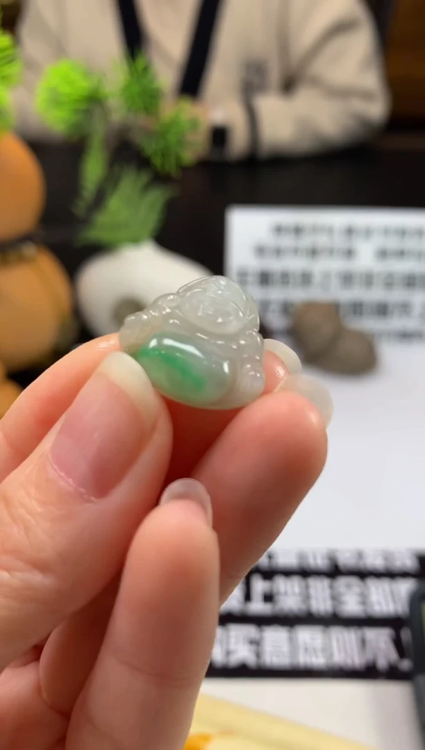 颈饰未镶嵌翡翠栲*山---116796