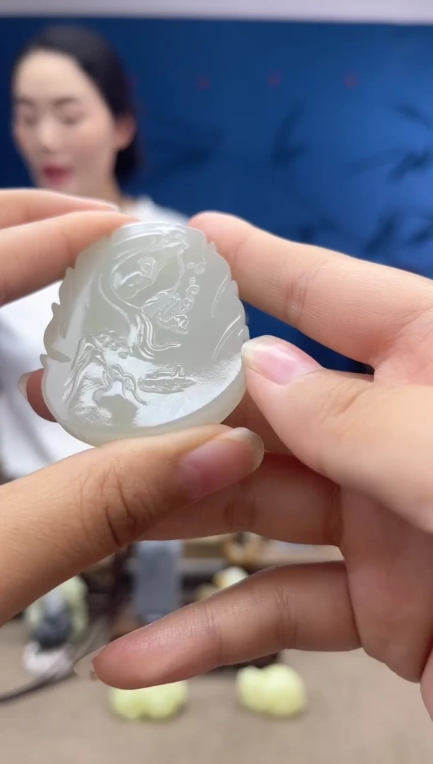 和田玉未镶嵌颈饰1