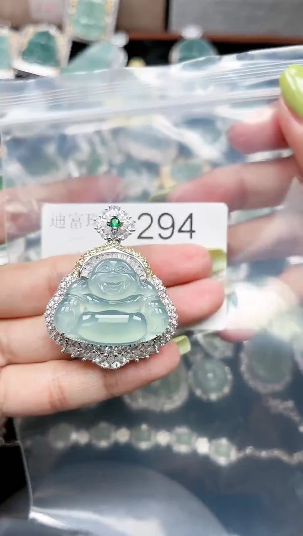 【闪购商品】翡翠颈饰未镶嵌赠皮绳294