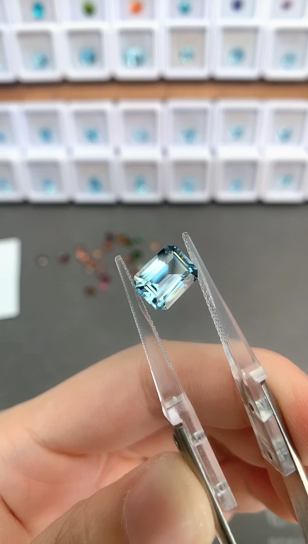 未镶嵌裸石定制海蓝宝石2.05ct  圣玛  03090