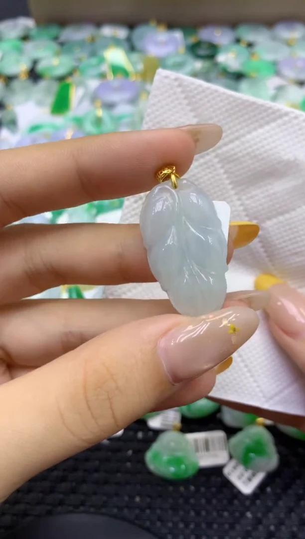 颈饰未镶嵌翡翠天然缅甸翡翠A货