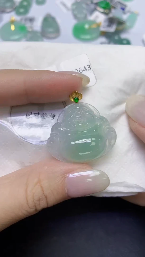 颈饰18K金镶嵌翡翠天然缅甸翡翠A货百元以上9元证书费自理