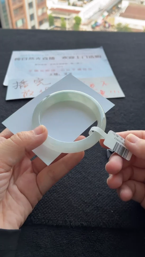 未镶嵌手镯翡翠买断价XW23018509